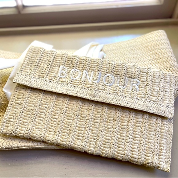 NWT Bonjour Clutch Purse. Clasp closure. Approximately 7.5”X11”. - Picture 1 of 3